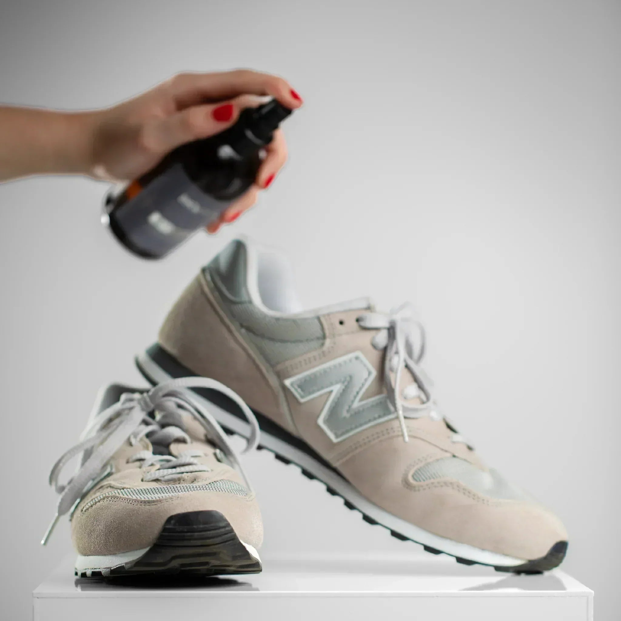 Fotsvamp i skor: desinficera skorna och minska risk för fotsvamp och återfall